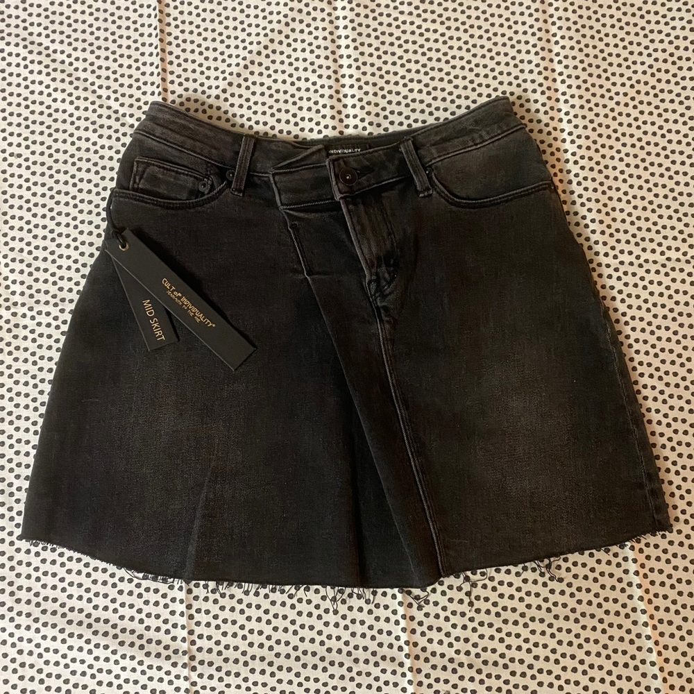 Black Mid Skirt